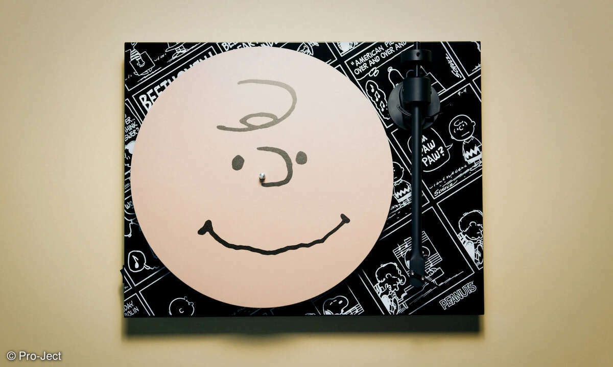 pro-ject-peanuts-turntable-plattenspieler-oben-charlie-brown