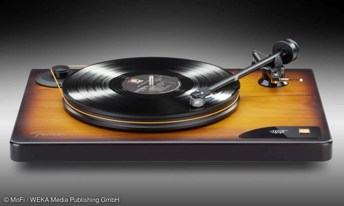 mofi-electronics-fender-american-vintage-turntable-front-top-view-2