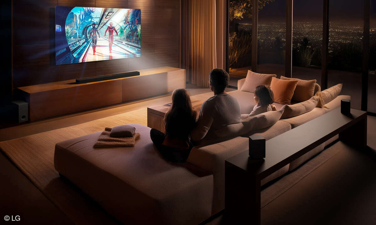 lg-s95ar-soundbar-lifestyle