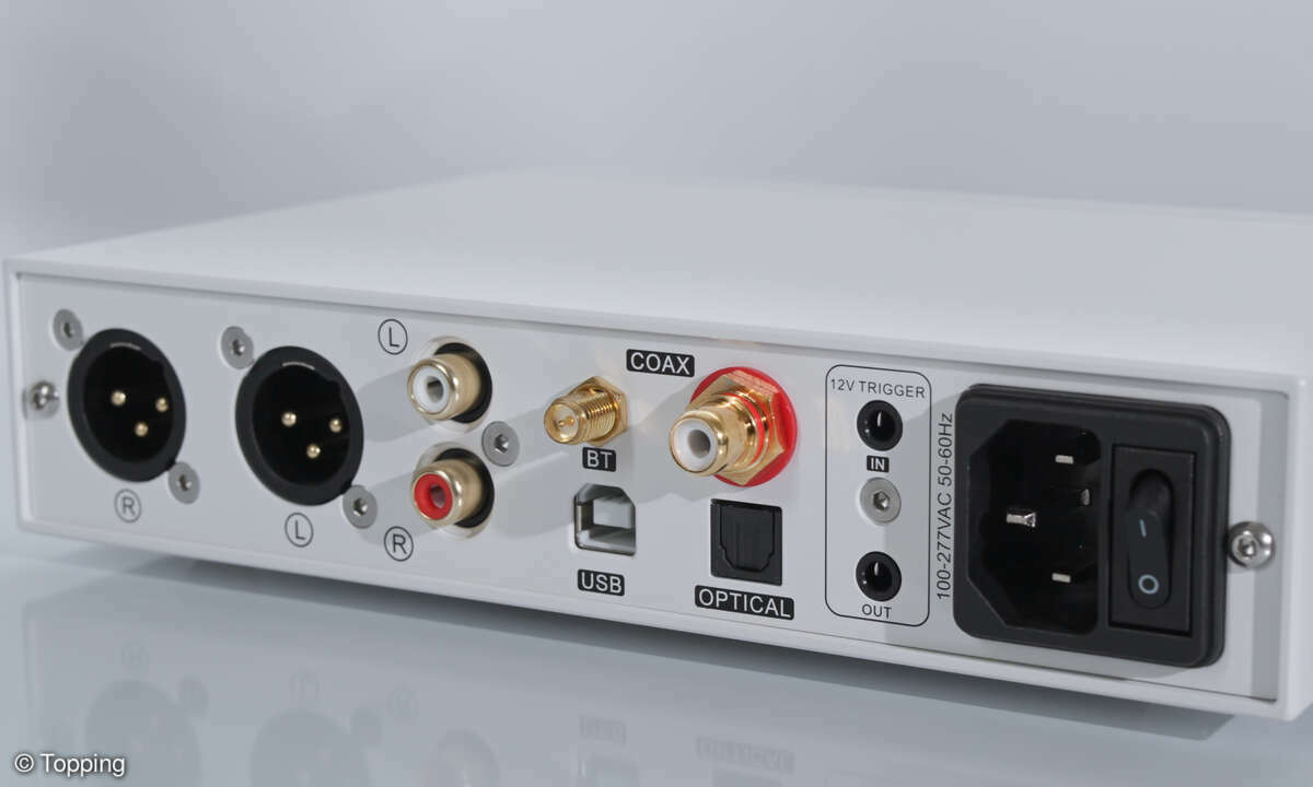 topping-dx5-ii-dac-kopfhoererrverstaerker-amplifier-weiss-anschluesse-reuckseite