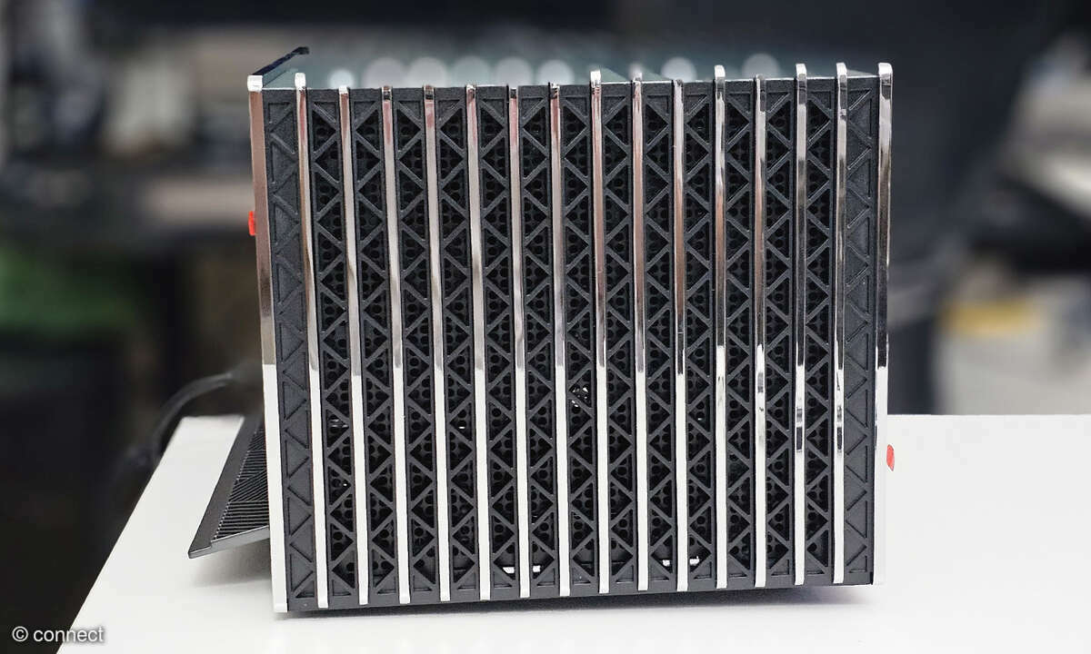 Die Seitenansicht des VisionMaster Pro 2. Metall und Glas sorgen für einen modernen, hochwertigen Look.