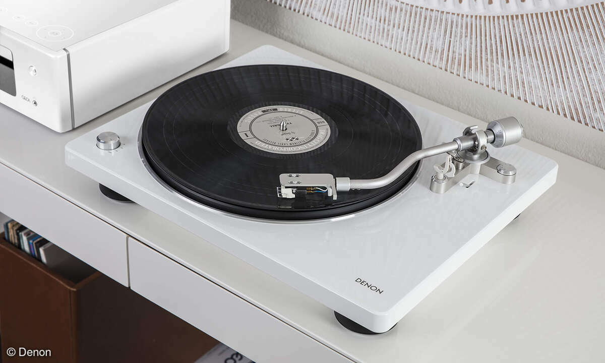 denon-dp450usbbkem-turntable-white
