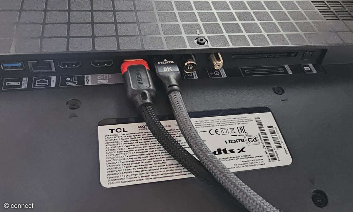 Die Anschlüsse des TCL Q7V.