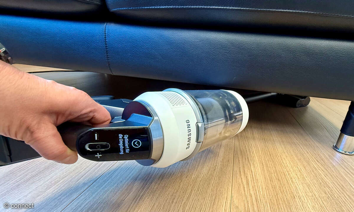 samsung-bs-ai-jet-akku-unter-sofa