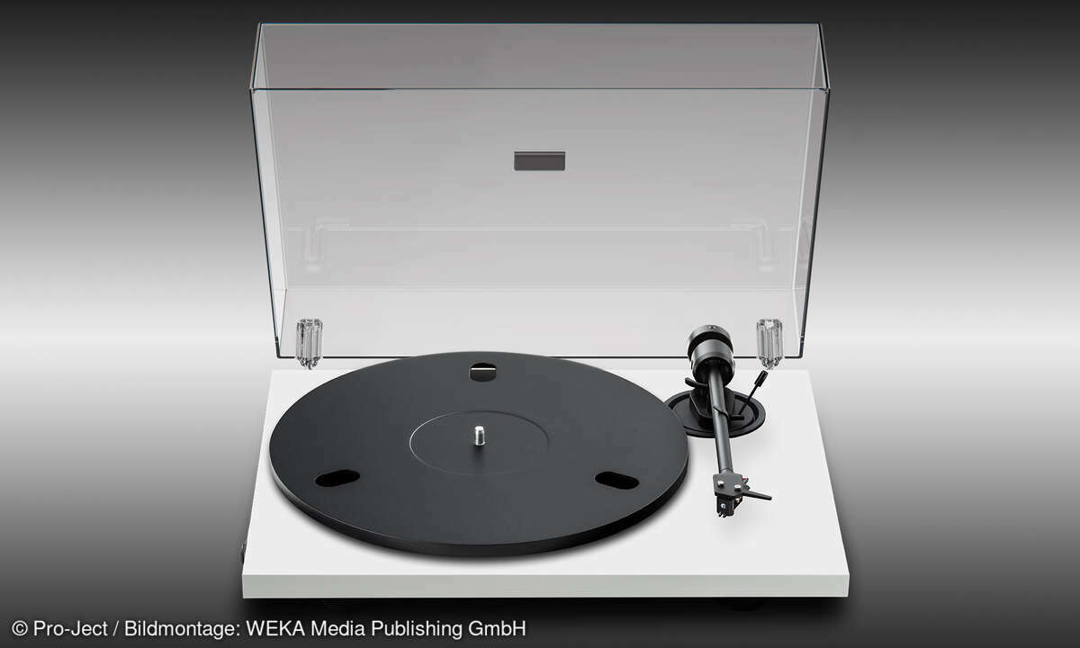 pro-ject-e1-2-plattenspieler_weiß-front-abdeckhaube