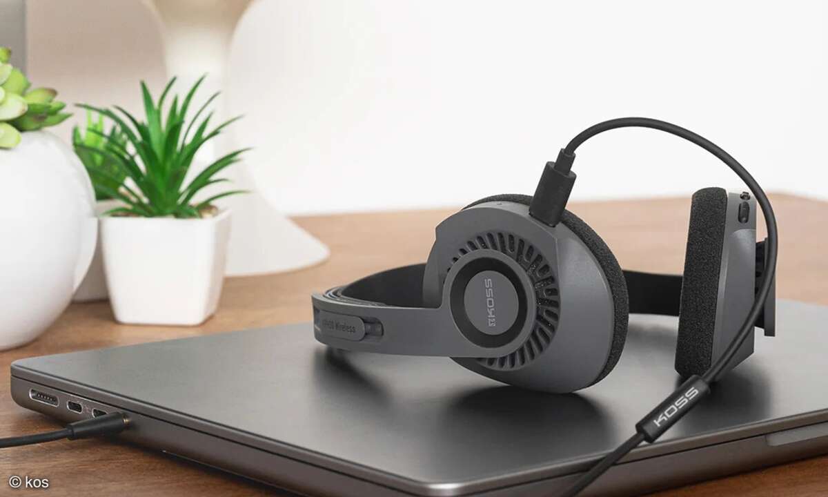 koss-kp30-wireless-analog-passthrough