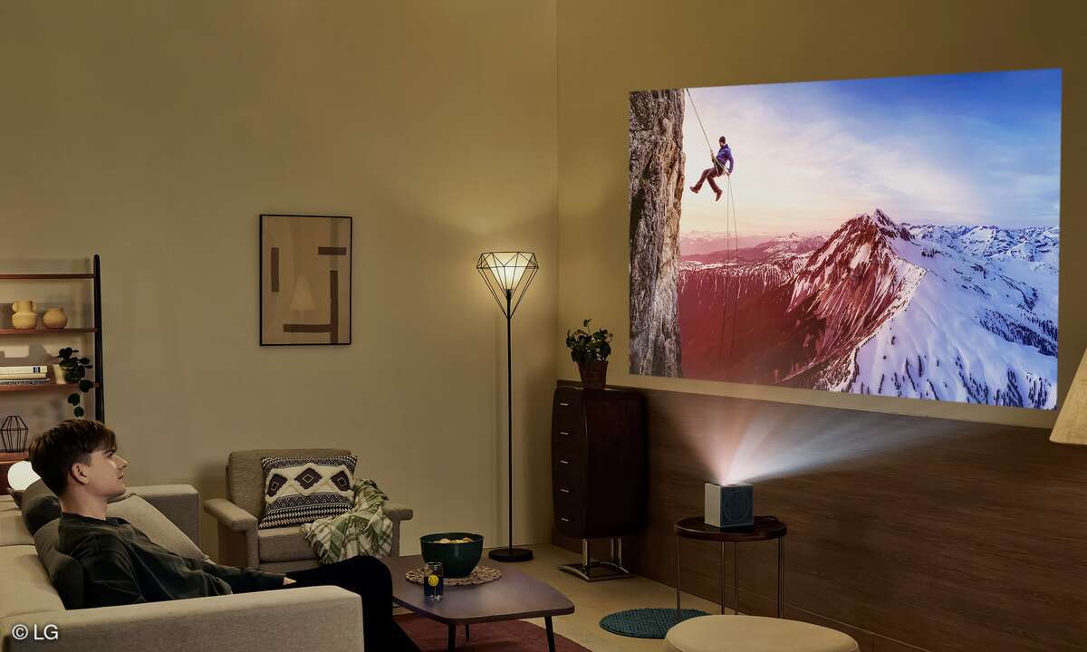 LG CineBeam S