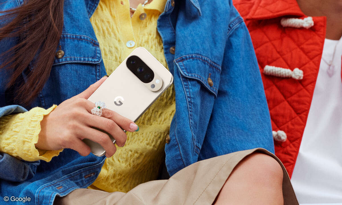 google-pixel-10-pro-lifestyle-2