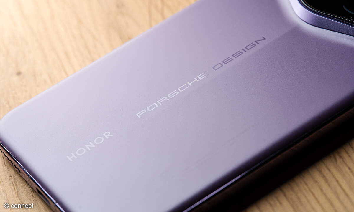 honor-magic-7-rsr-porsche-design-mittelrippe