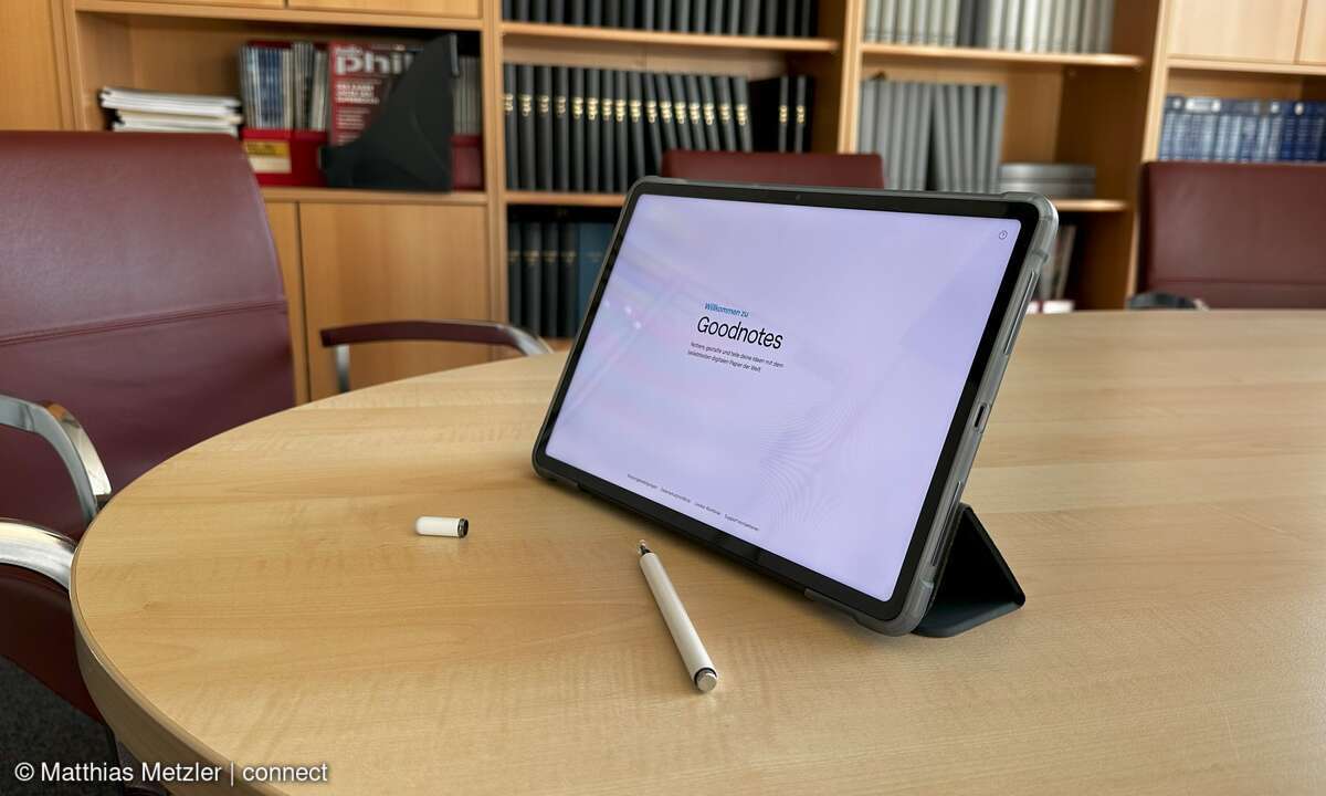 blackview-mega-3-tablet-im-meeting