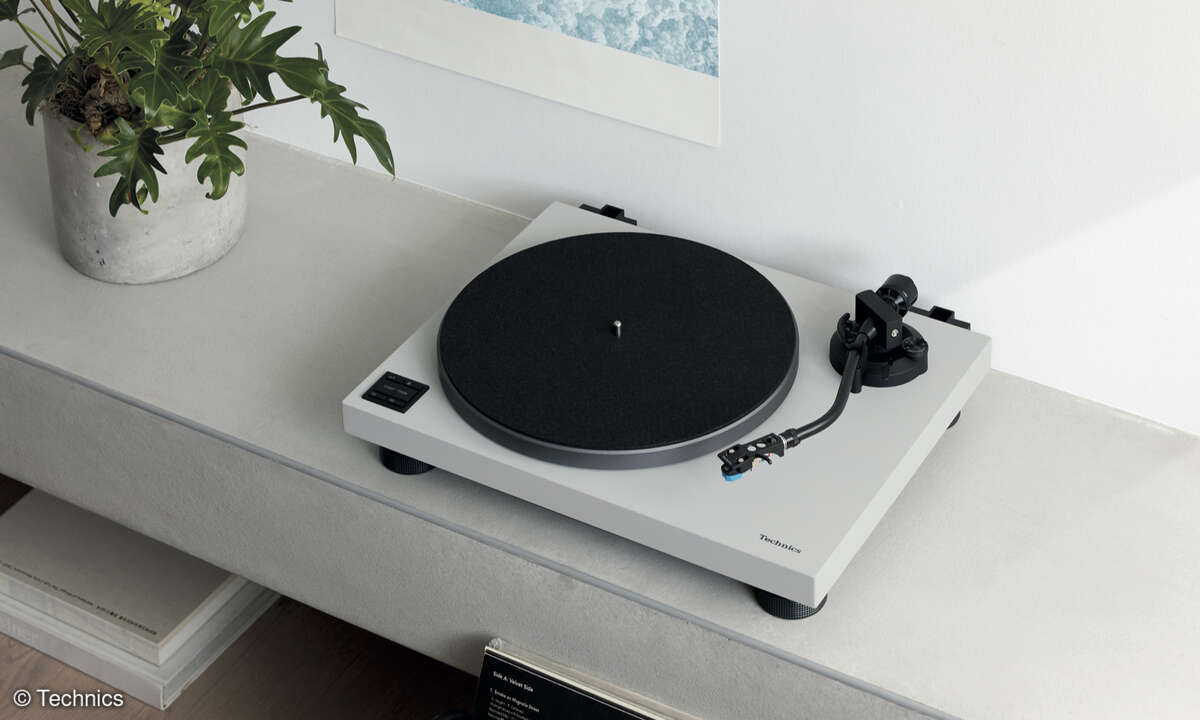 Dank Bluetooth-Sender kann man den Technics auch an ungewöhnlichen Orten aufstellen, ohne lästige Signalkabel ziehen zu müssen.