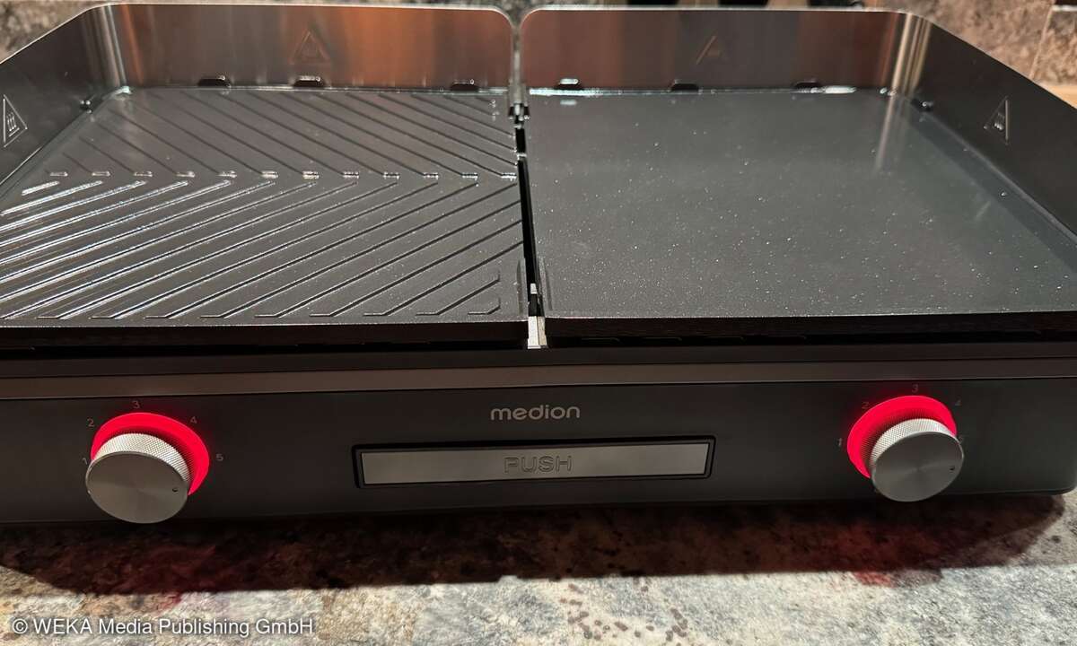 LED-Statusanzeigen: Weiß bedeutet angeschaltet, rote LED-Anzeigen signalisieren, dass auf die gewünschte Temperatur hochgeheizt wird. Bei grüner Statusanzeige hat die jeweilige Platte die eingestellte Temperatur erreicht. Ein kurzes, akustisches Sign