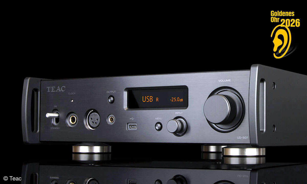 Das ist ein echter Alleskönner für Klang-Puristen: Teac vereint in diesem Gerät einen DAC, eine Vorstufe und einen Kopfhörerverstärker in einem edlen, vibrationsarmen Gehäuse. Drei Kopfhörer­ausgänge, symmetrische Ein- und Ausgänge sowie Bluetooth si