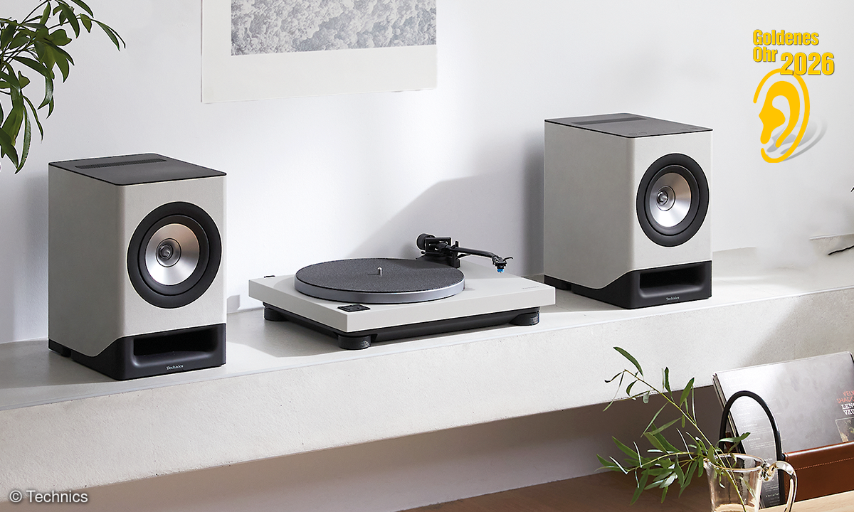 Diese Kombi aus Plattenspieler und Lautsprechern bietet ein hochwertiges Audioerlebnis. Der SL-40CBT überzeugt mit kernlosem Direktantrieb, integriertem Phono-Vorverstärker und Bluetooth-Streaming. Die SC-CX700-Lautsprecher liefern kraftvollen Stereo