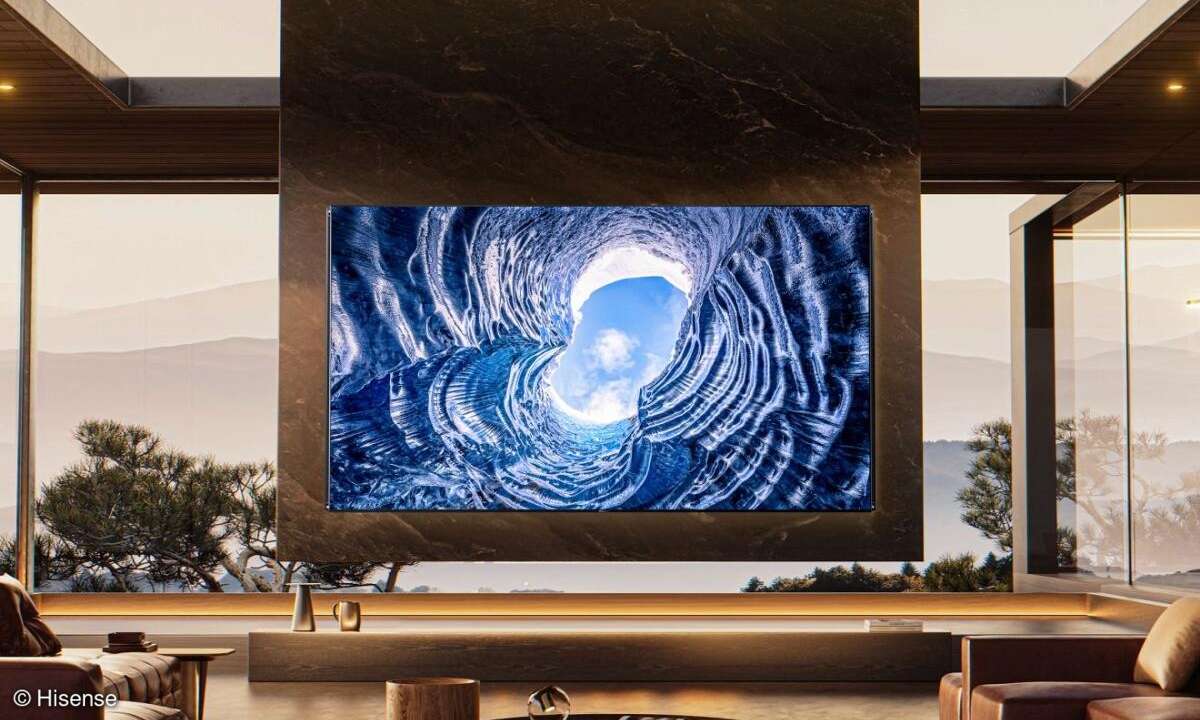 Für Topmodelle wie den 85UXNQ bietet Hisense nun 5 Jahre Garantie an.