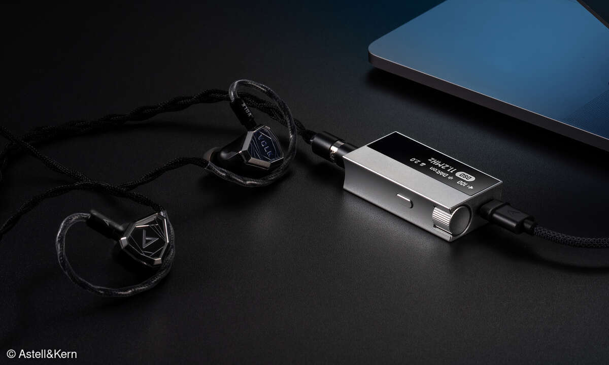 astell-and-kern-akhc5-portable-usb-dac-dongle-with-stella-iem