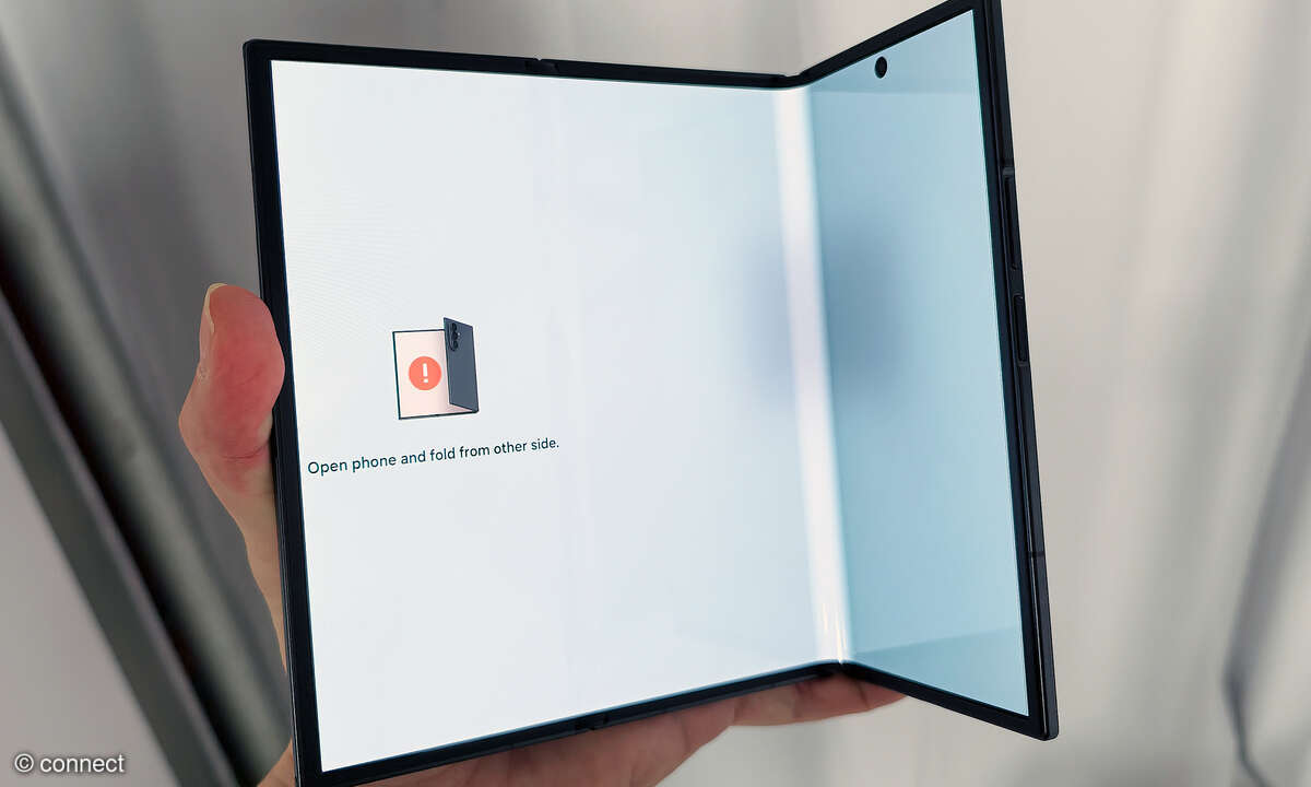 Samsung Galaxy Trifold hands-on Warnmeldung