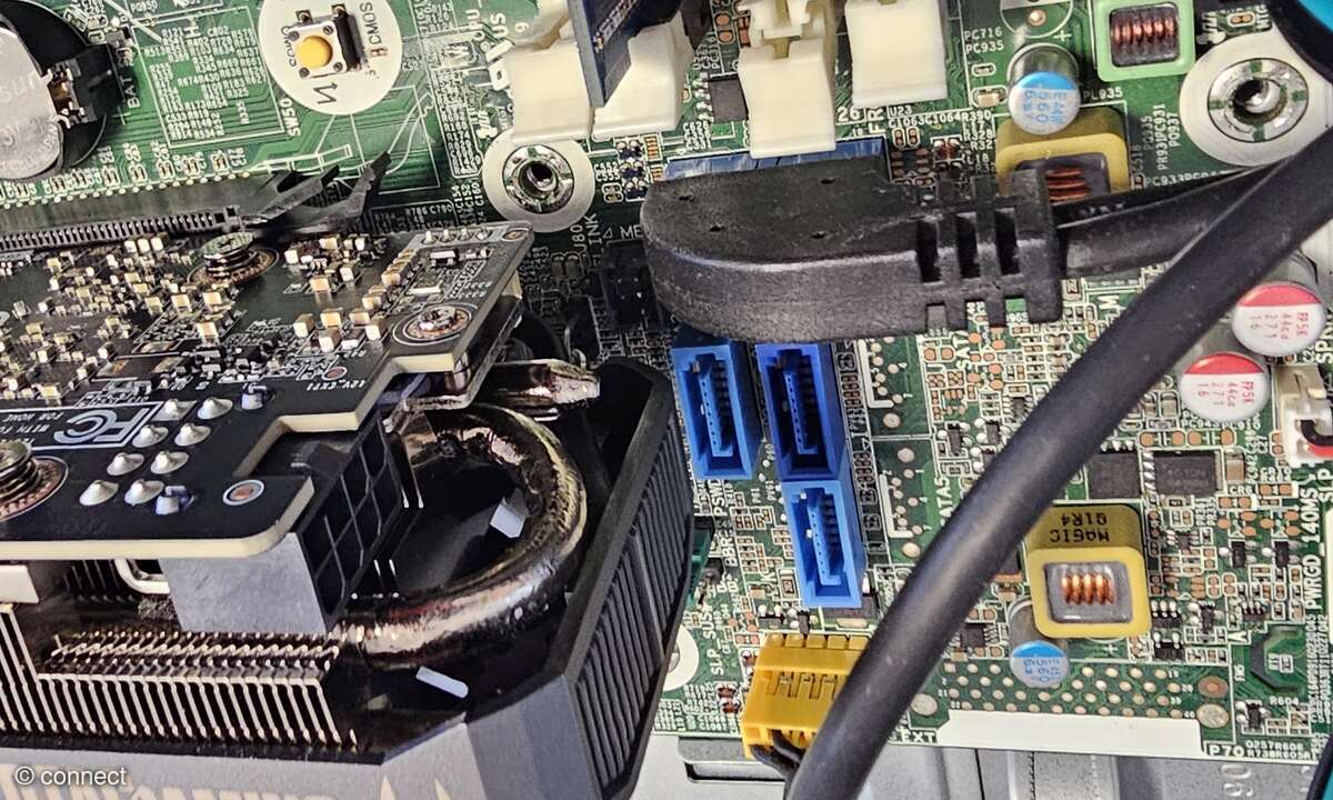 Der USB-Frontanschluss hinter der ohnehin kurzen Grafikkarte schränkt die GPU-Auswahl weiter ein.