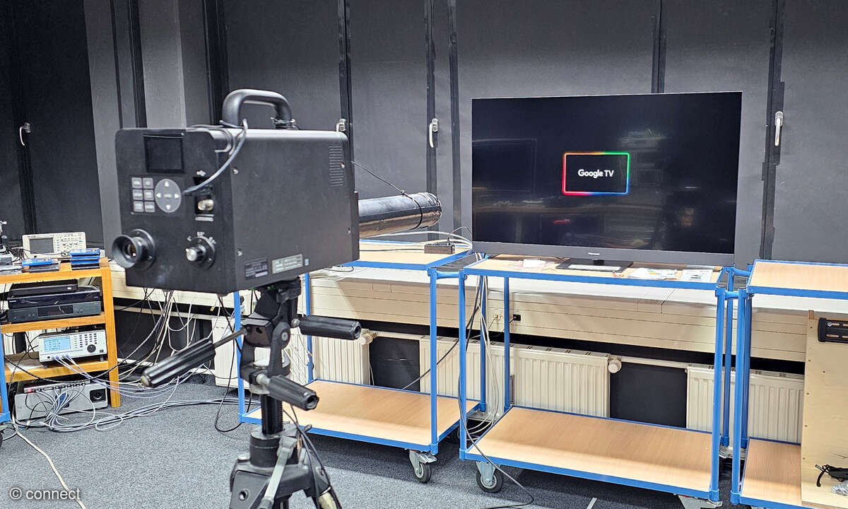 Während Google TV eingerichtet wird, bauen wir unsere Messgeräte auf.