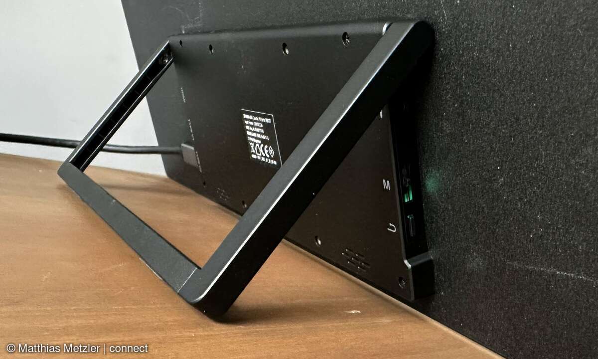 auvisio-ezm-315-mobiler-monitor-standfuss