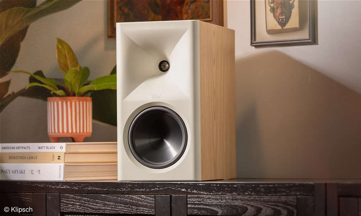 klipsch-powered-bookshelf-speakers-the-nines-ii-white