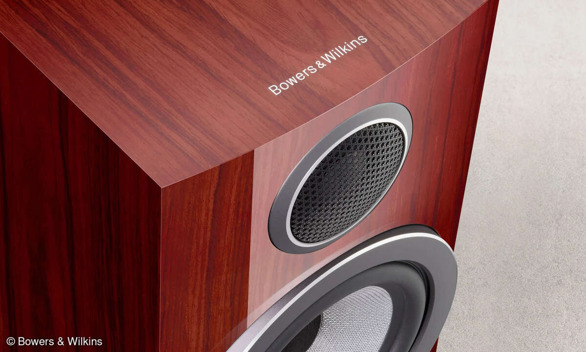 bowers-and-wilkins-707-prestige-edition-close-up
