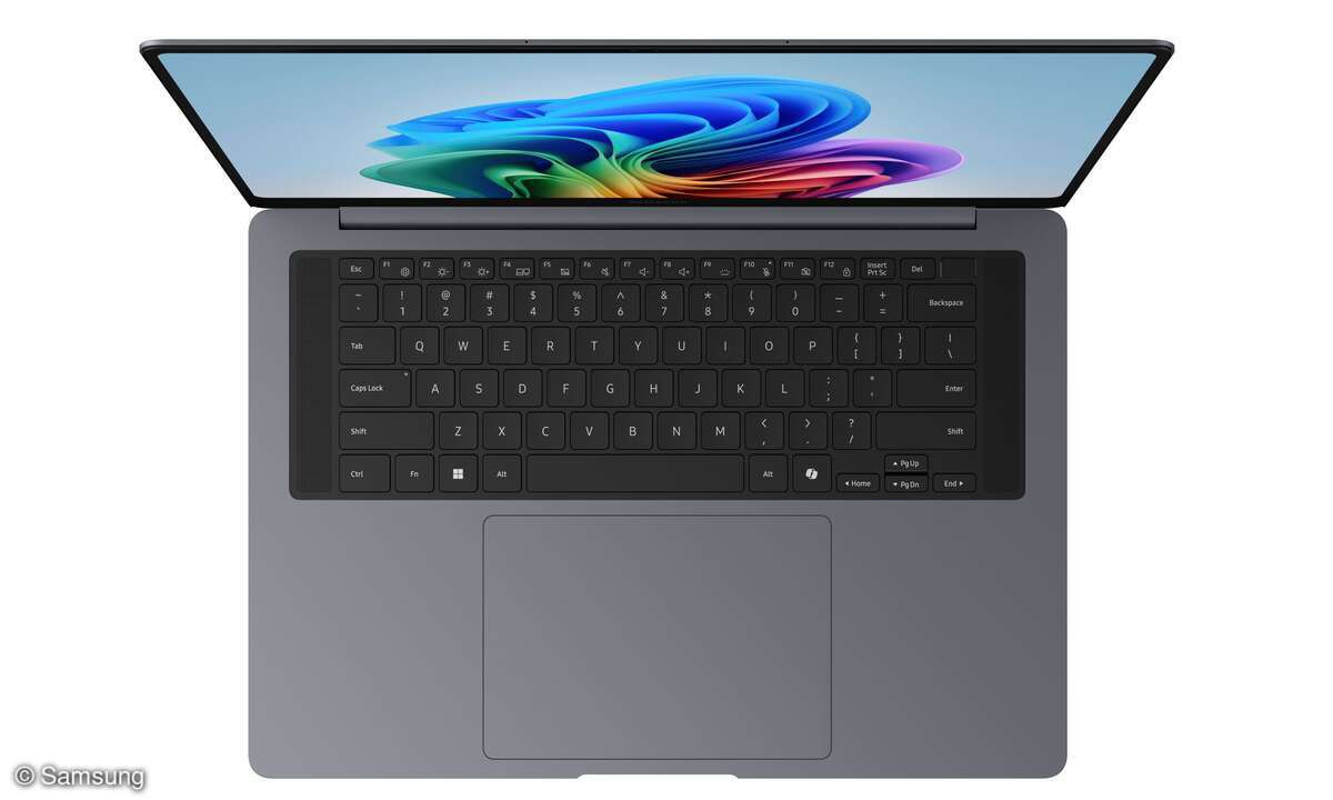 002-galaxy-book6-pro-16-gray-top-open