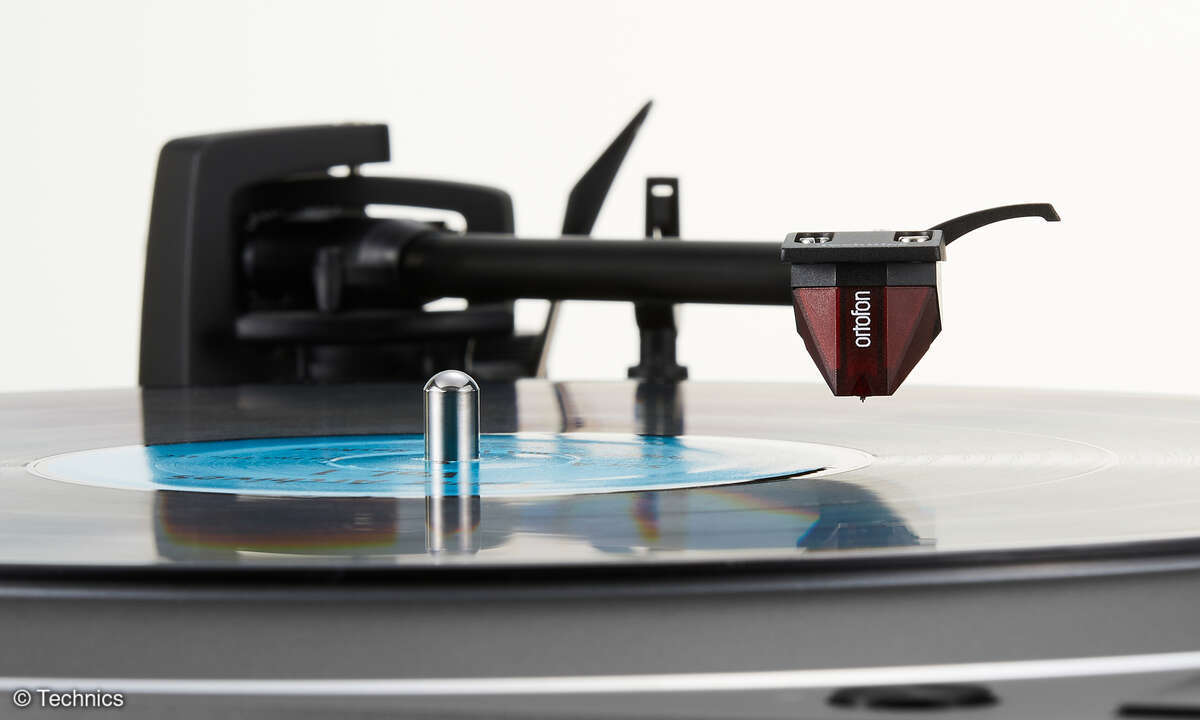 technics-sl-1500cs-ortofon-2m-red-tonabnehmer