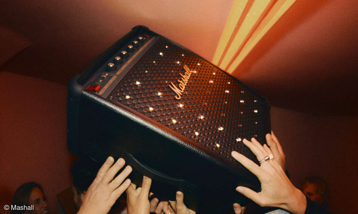 marshall-bromley-450-party-speaker-crowd-surfing