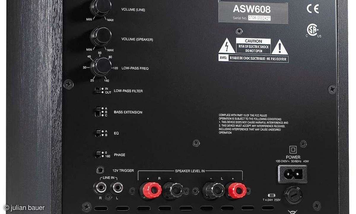 Subwoofer ASW 608