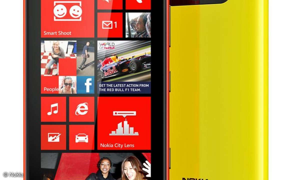 Nokia Lumia 820, Windows Phone 8