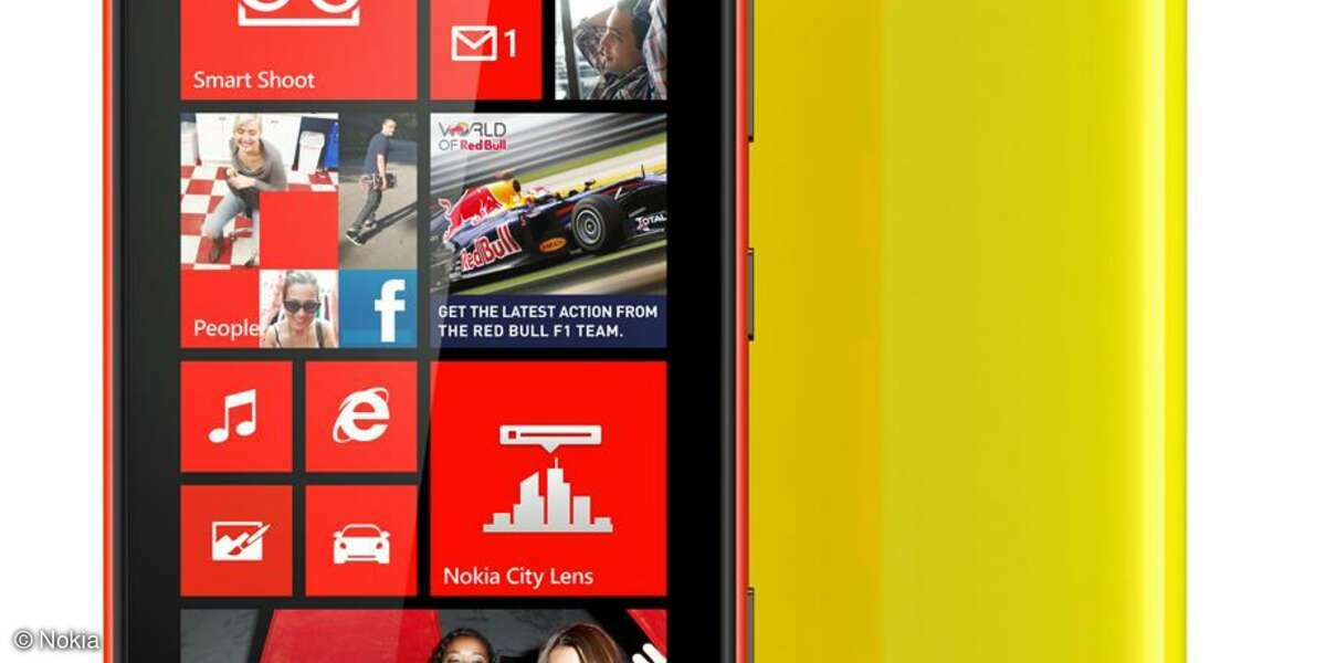 Nokia Lumia 820, Windows Phone 8