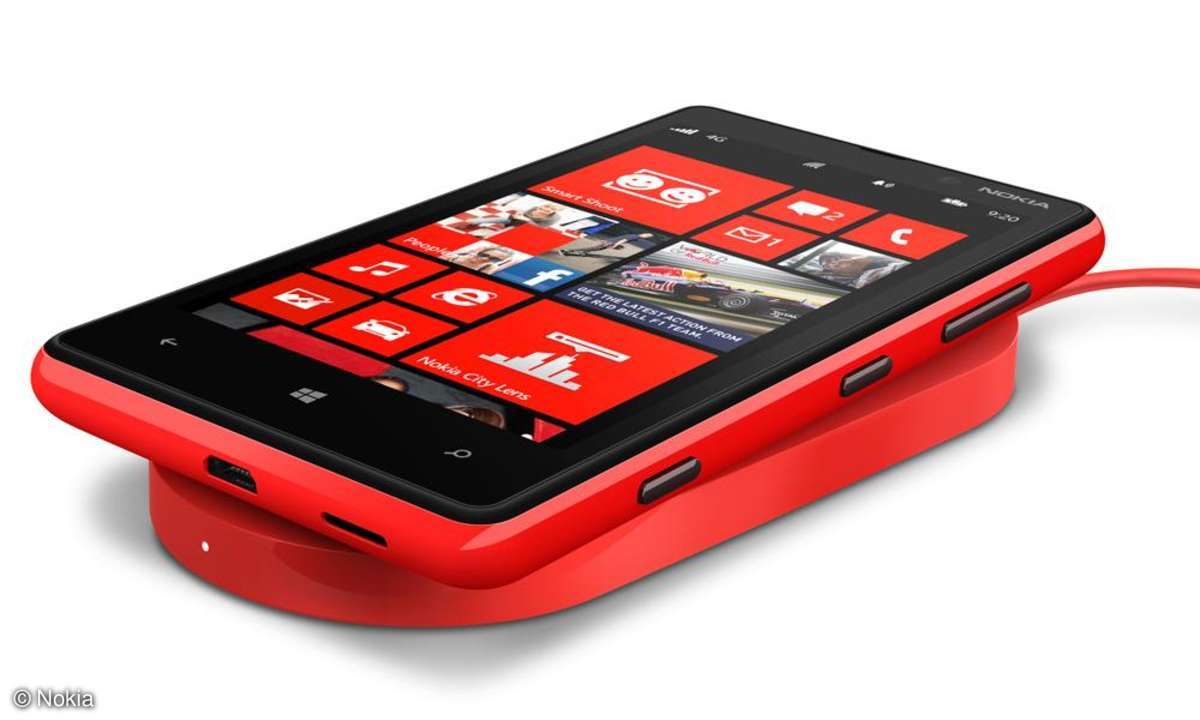 Nokia Lumia 820, Windows Phone 8