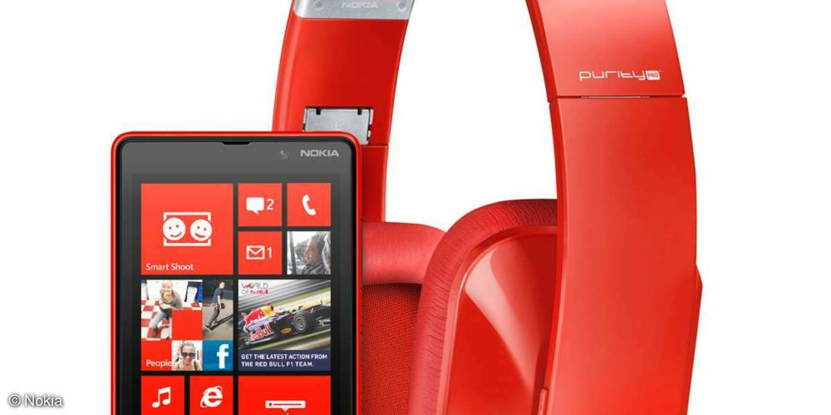 Nokia Lumia 820, Windows Phone 8