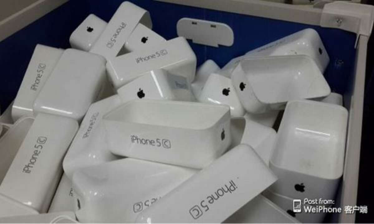 iPhone 5C: Die Verpackung verrät den Namen.