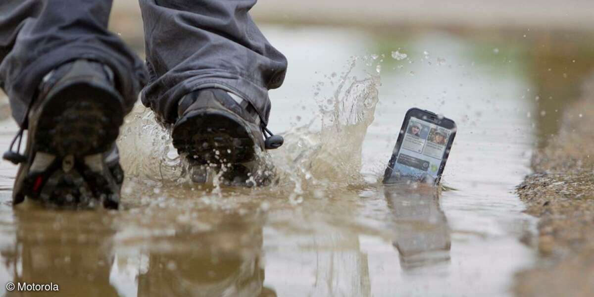 Motorola Defy