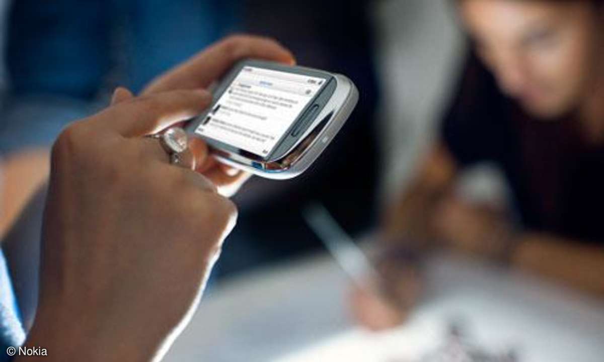 Nokia C7