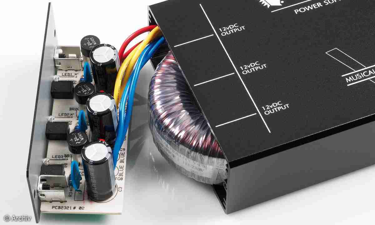 musical fidelity V-LPS フォノイコライザー Musical Fidelity V-LPS Phono preamplifier at Crutchfield