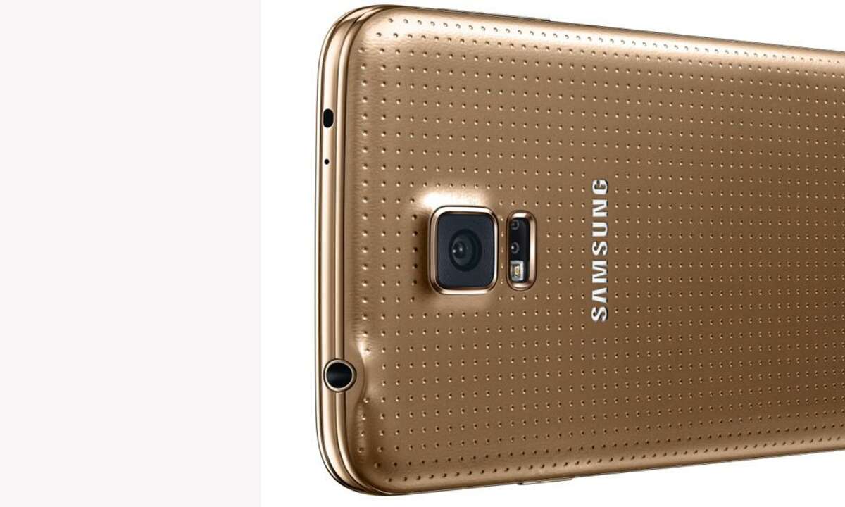 Samsung Galaxy S5 in Gold