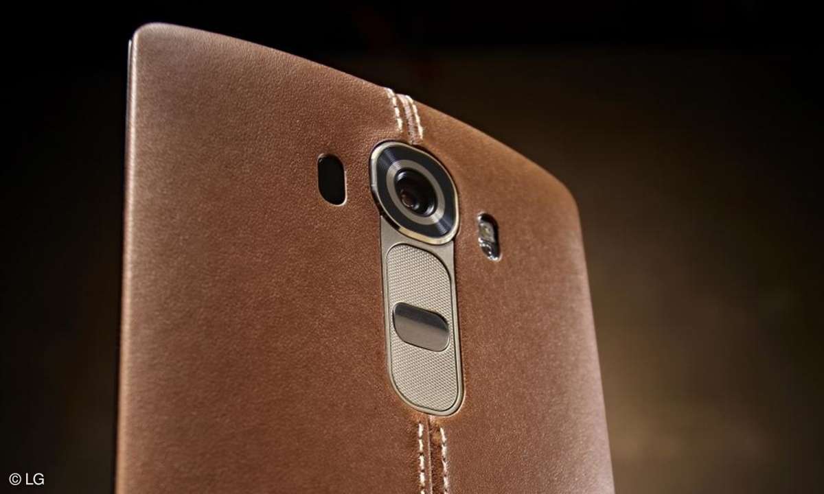 Das LG G4 mit Ledercover.