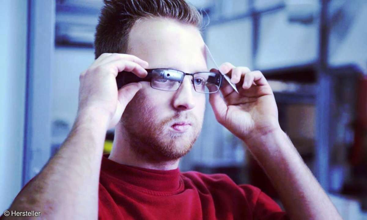 Lagerkraft mit Datenbrille