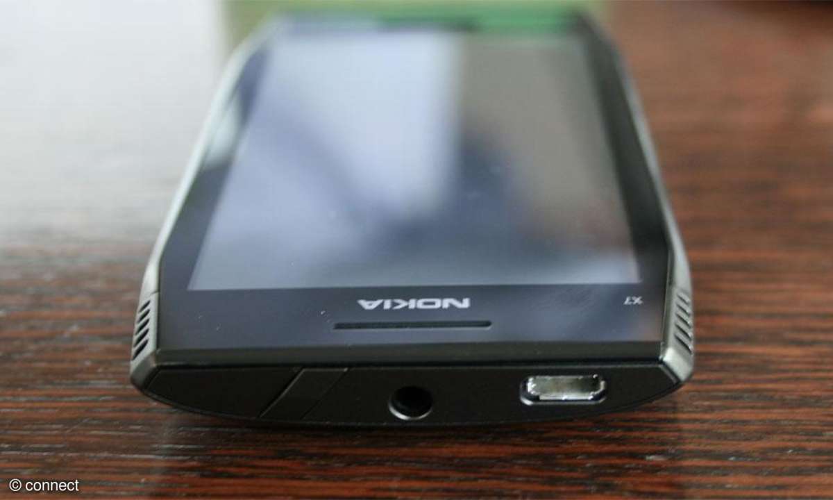 Nokia X7