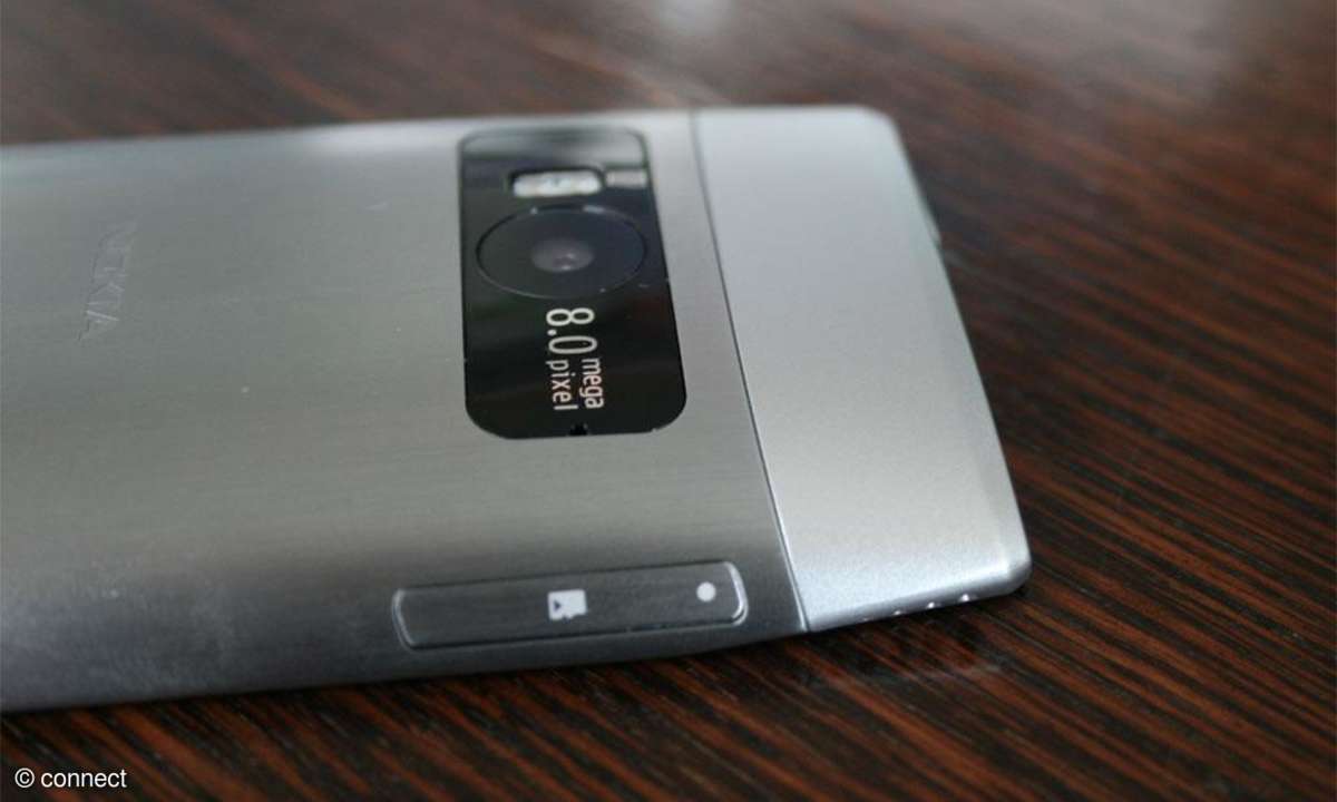 Nokia X7