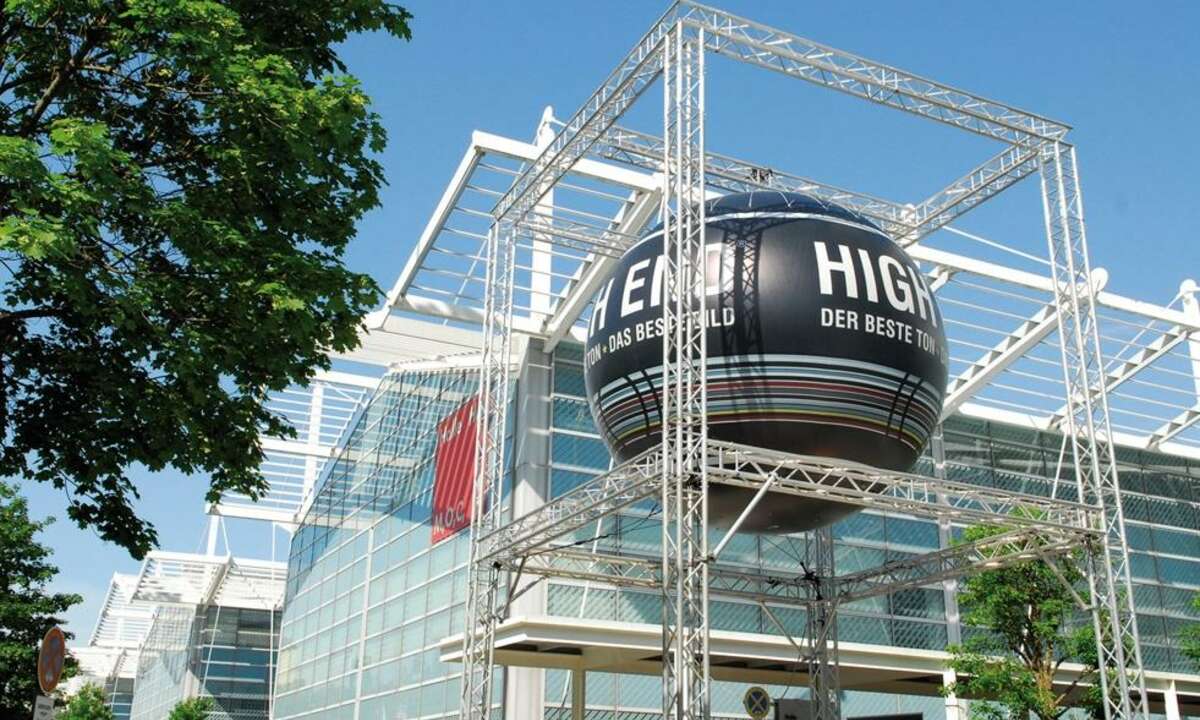High End, München, 2011,