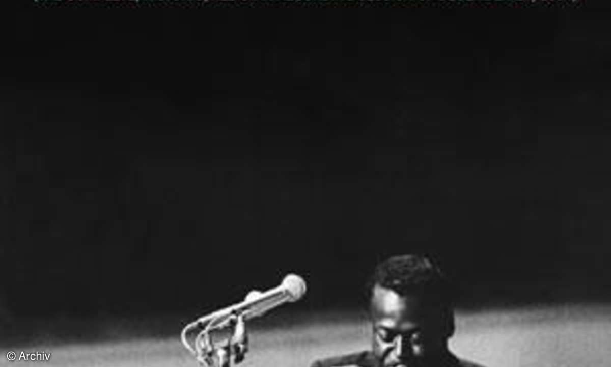 MILES DAVIS AND THE MODERN JAZZ GIANTS