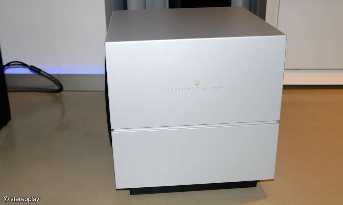 Steinway Lyngdorf Model-S