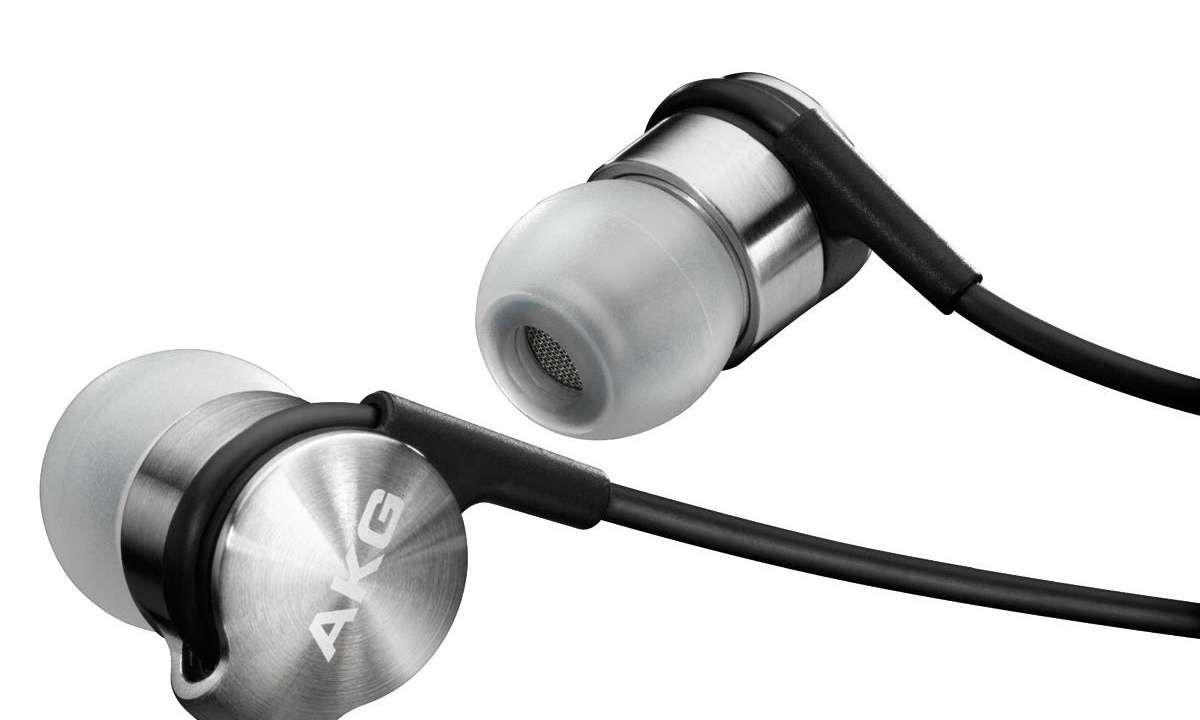 AKG K 3003