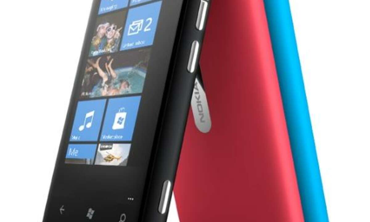 Update für Nokia Lumia 800 verbessert Akku-Laufzeit