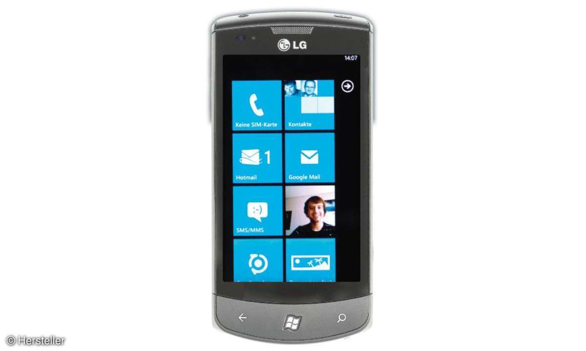LG E900 Optimus 7
