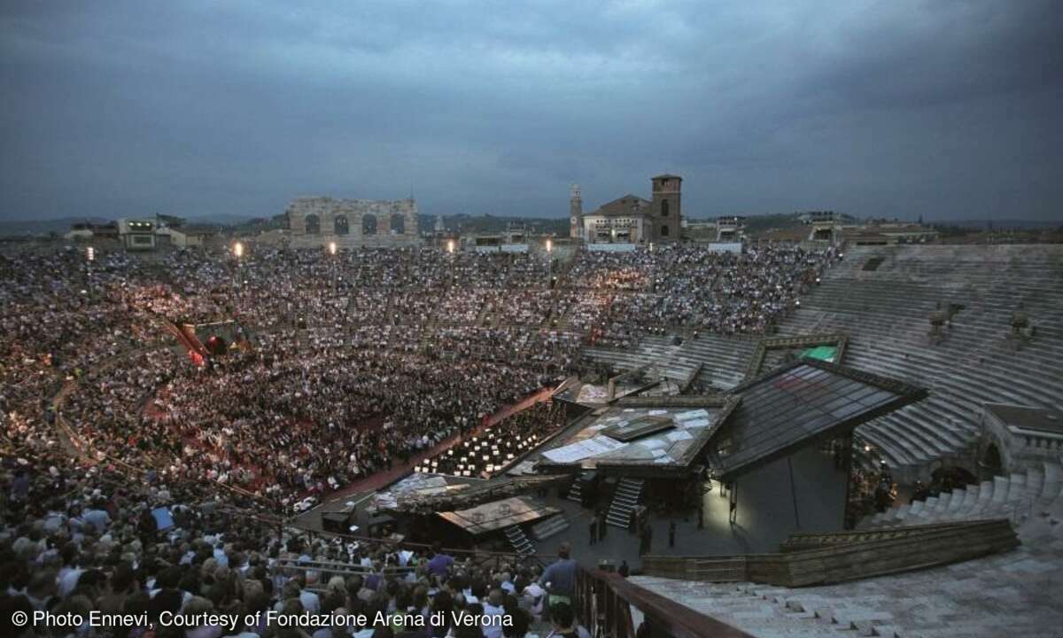 Aida unterm Sternenhimmel